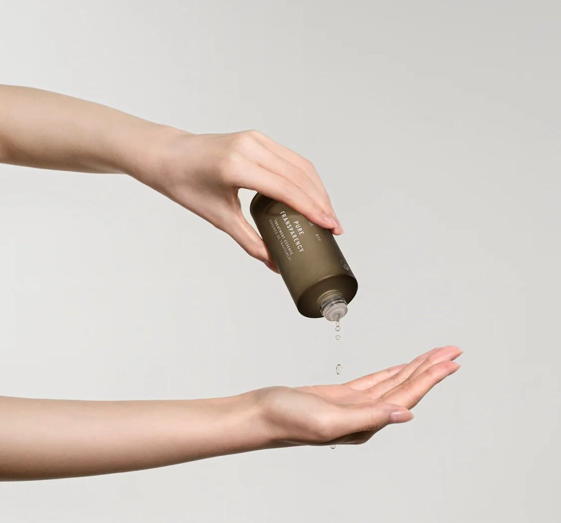 PURE TRANSPARENCY
TREATMENT ESSENCE